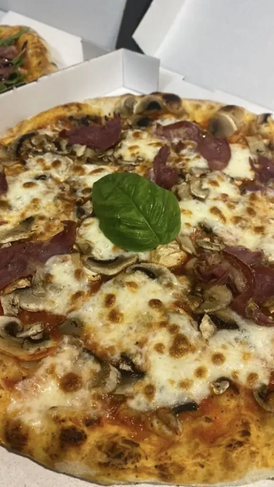 Pizza francesi à Serrières